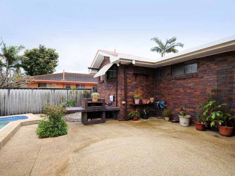 12 Constance Avenue, Mermaid Waters QLD 4218