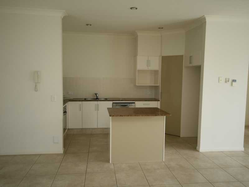 10 Lonsdale Place, Varsity Lakes QLD 4227