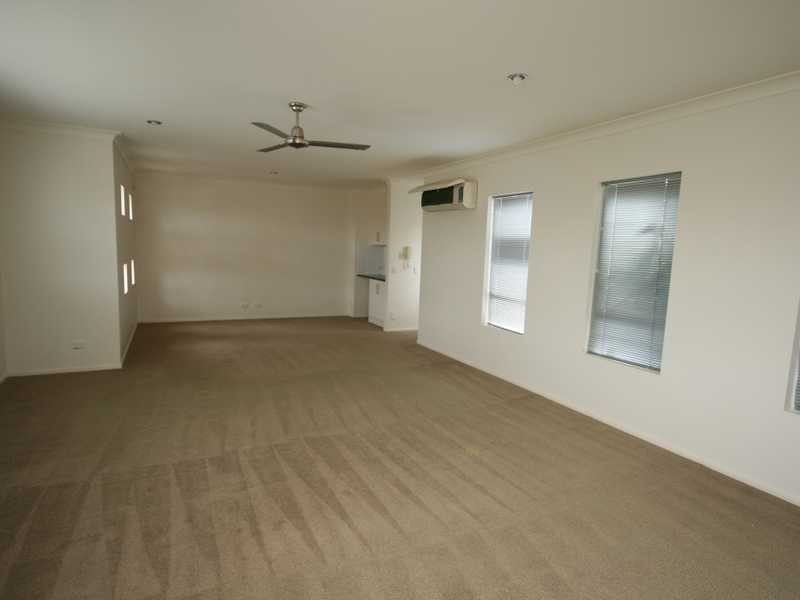 10 Lonsdale Place, Varsity Lakes QLD 4227