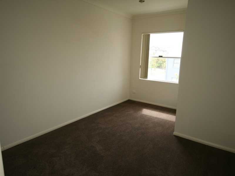 10 Lonsdale Place, Varsity Lakes QLD 4227