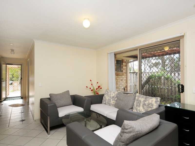 2 Parkside Circuit, Robina QLD 4226