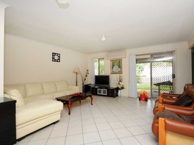 2 Parkside Circuit, Robina QLD 4226