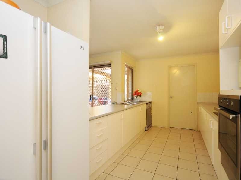 2 Parkside Circuit, Robina QLD 4226