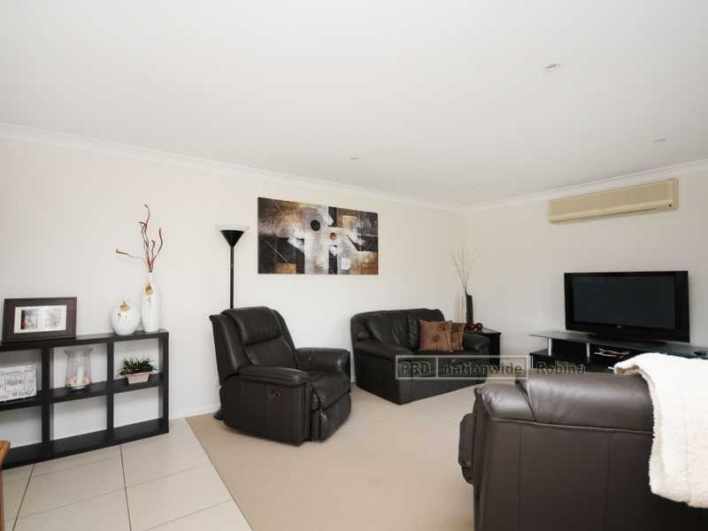 22 Swanton Drive, Mudgeeraba QLD 4213