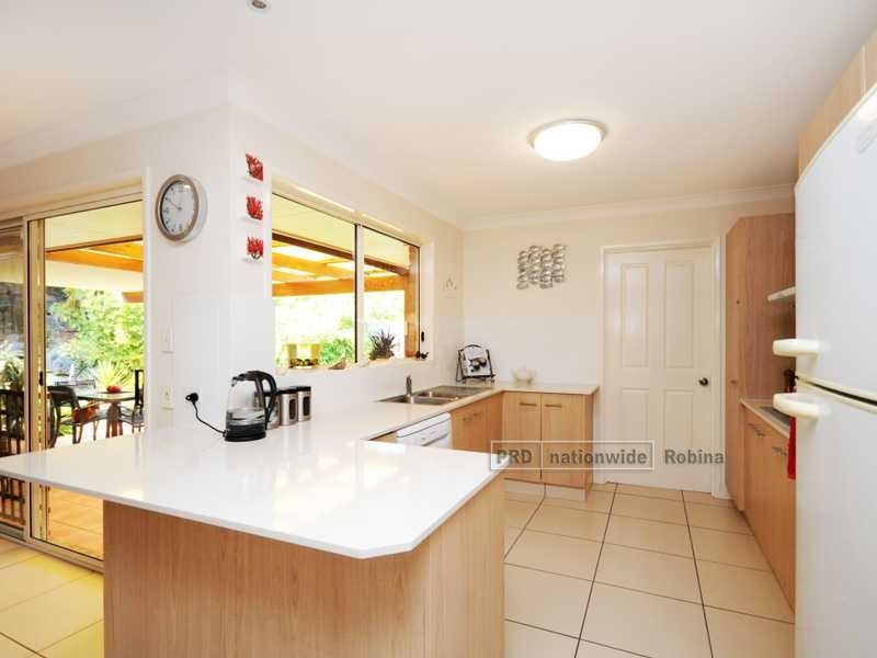 22 Swanton Drive, Mudgeeraba QLD 4213