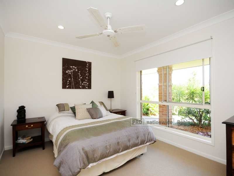 22 Swanton Drive, Mudgeeraba QLD 4213