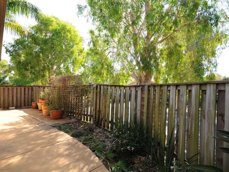 1 Stepney Close, Robina QLD 4226