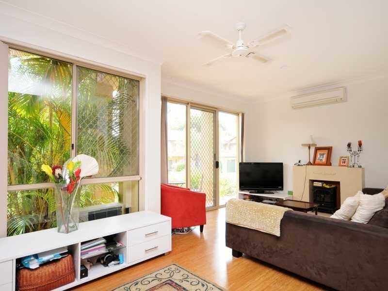Unit 37/152 Palm Meadows Drive, Carrara QLD 4211