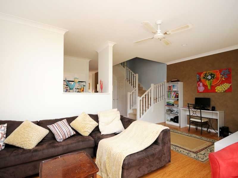 Unit 37/152 Palm Meadows Drive, Carrara QLD 4211