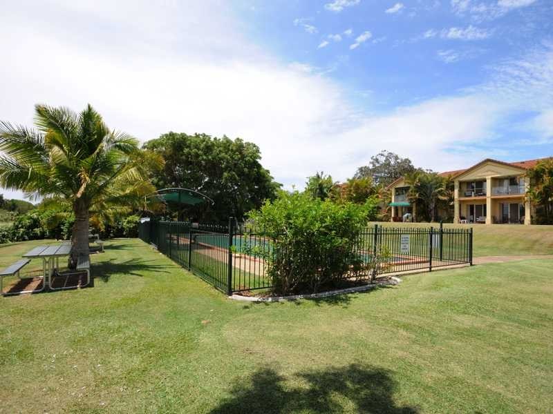 Unit 37/152 Palm Meadows Drive, Carrara QLD 4211