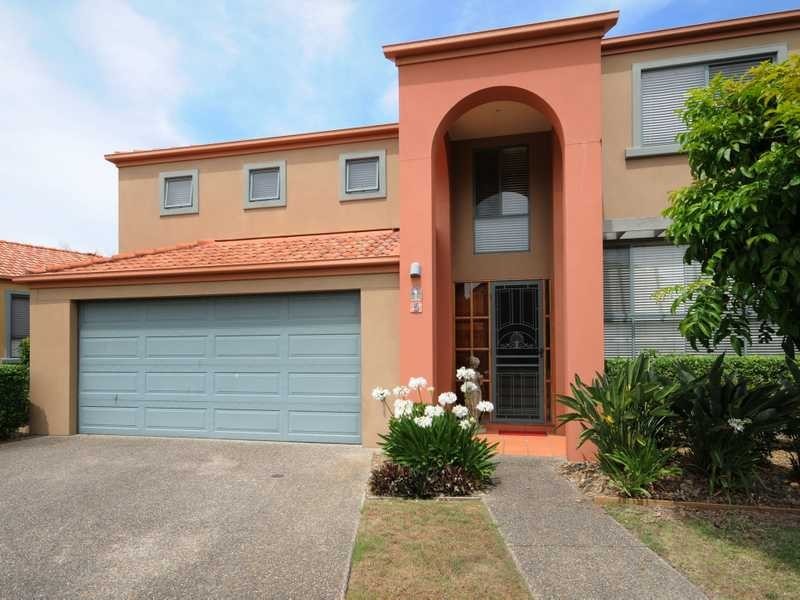 Unit 5/20 Fairway Drive, Clear Island Waters QLD 4226