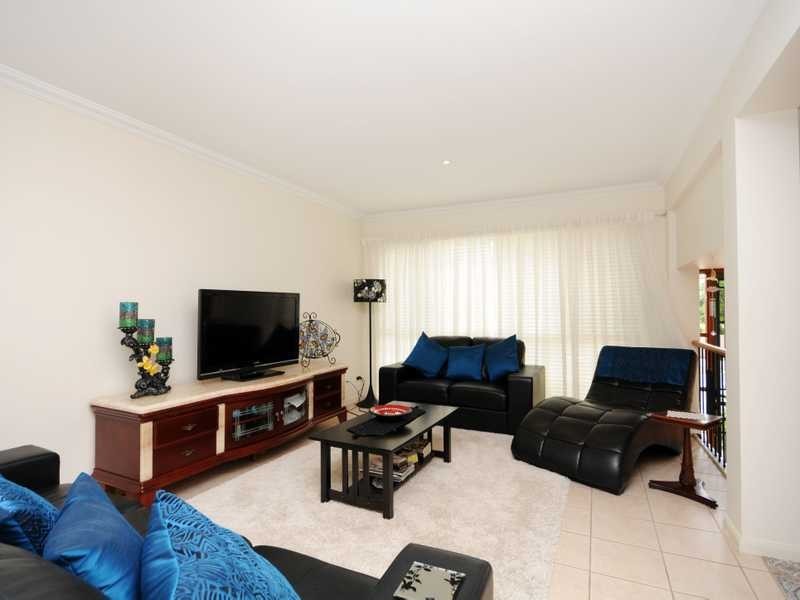 Unit 5/20 Fairway Drive, Clear Island Waters QLD 4226