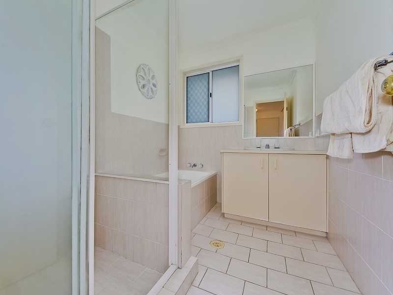 72 Ron Penhaligon Way, Robina QLD 4226