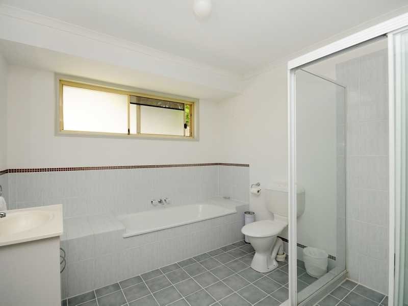 5 Stepney Close, Robina QLD 4226