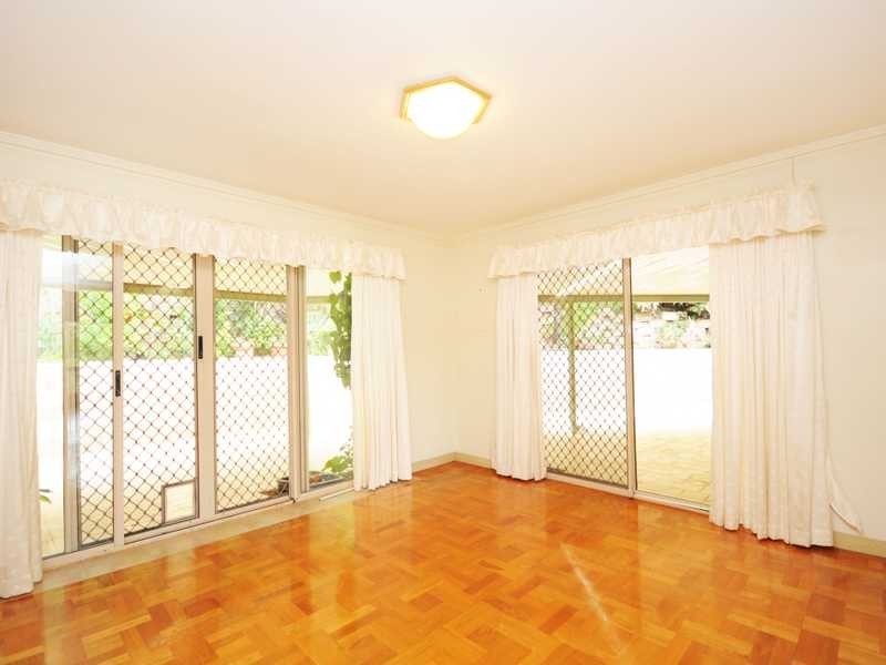 22 Esperance Close, Elanora QLD 4221