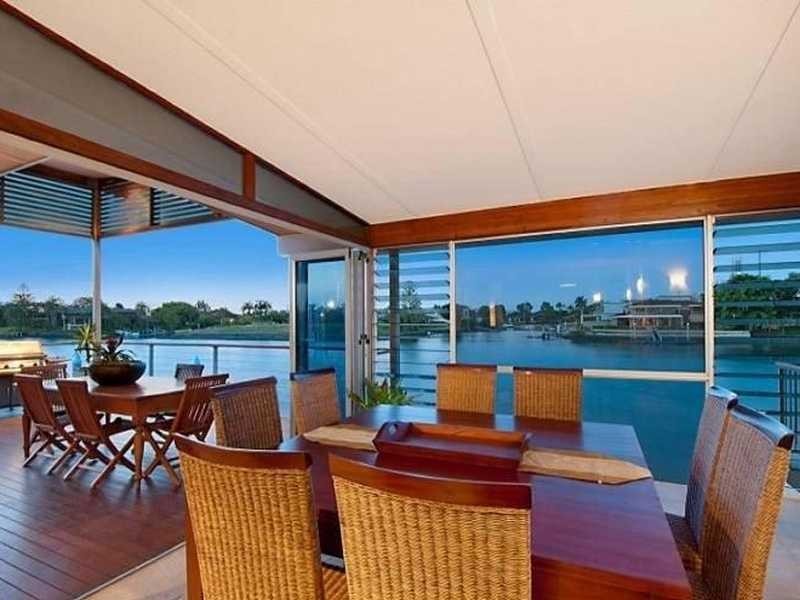 31 Furlong Street, Broadbeach Waters QLD 4218