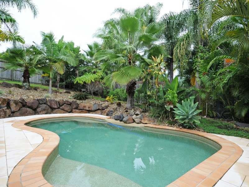 7 Yowani Street, Robina QLD 4226