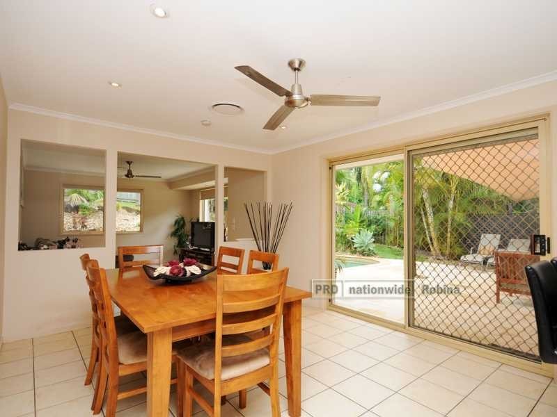 7 Yowani Street, Robina QLD 4226