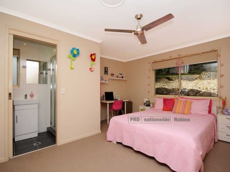 7 Yowani Street, Robina QLD 4226