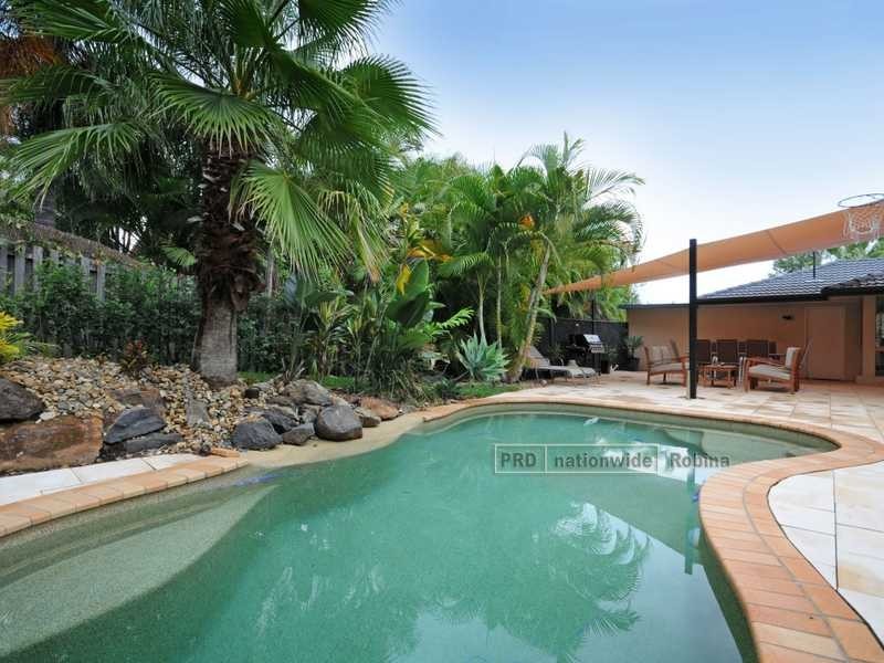 7 Yowani Street, Robina QLD 4226