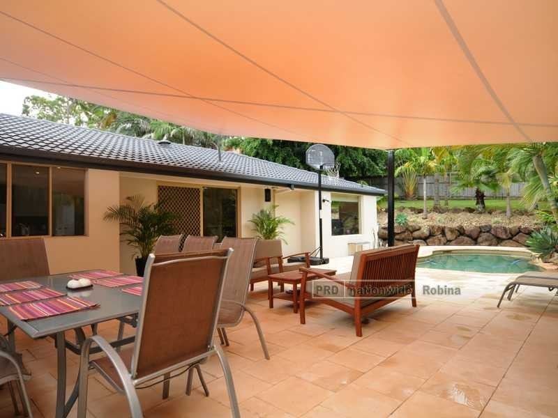 7 Yowani Street, Robina QLD 4226