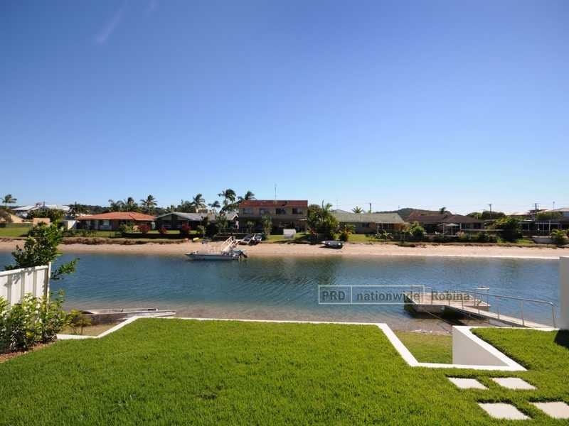 9 Barracuda Court, Palm Beach QLD 4221