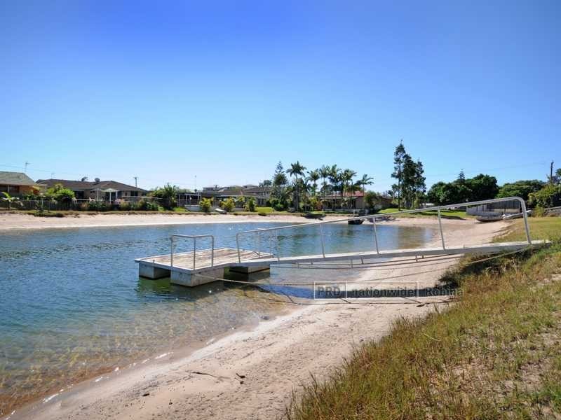 9 Barracuda Court, Palm Beach QLD 4221