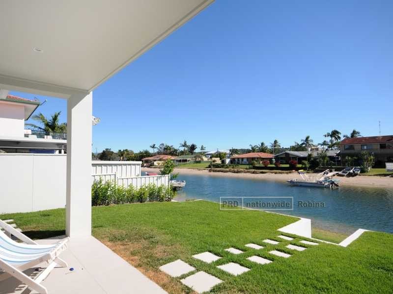 9 Barracuda Court, Palm Beach QLD 4221