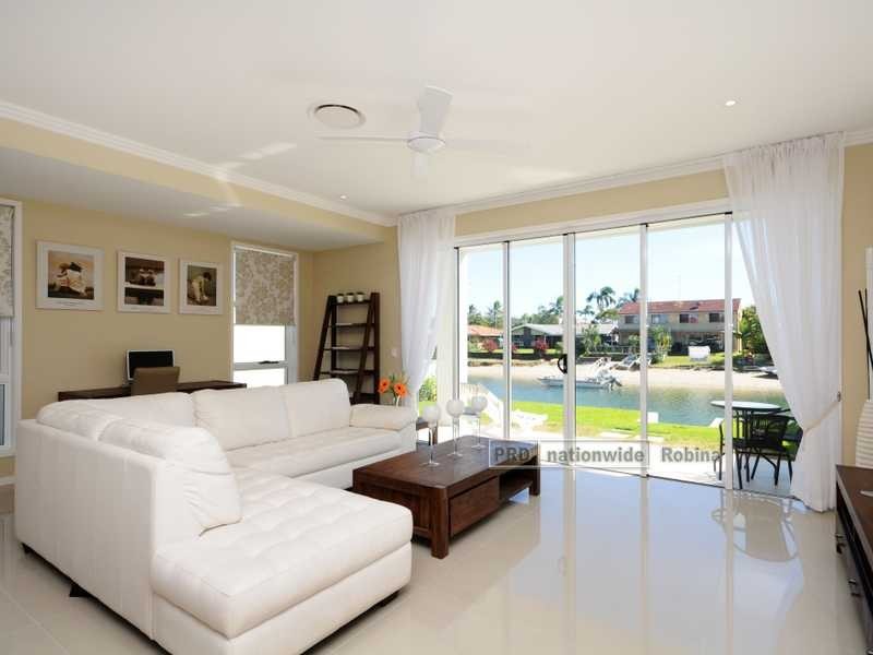 9 Barracuda Court, Palm Beach QLD 4221