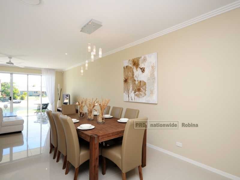 9 Barracuda Court, Palm Beach QLD 4221