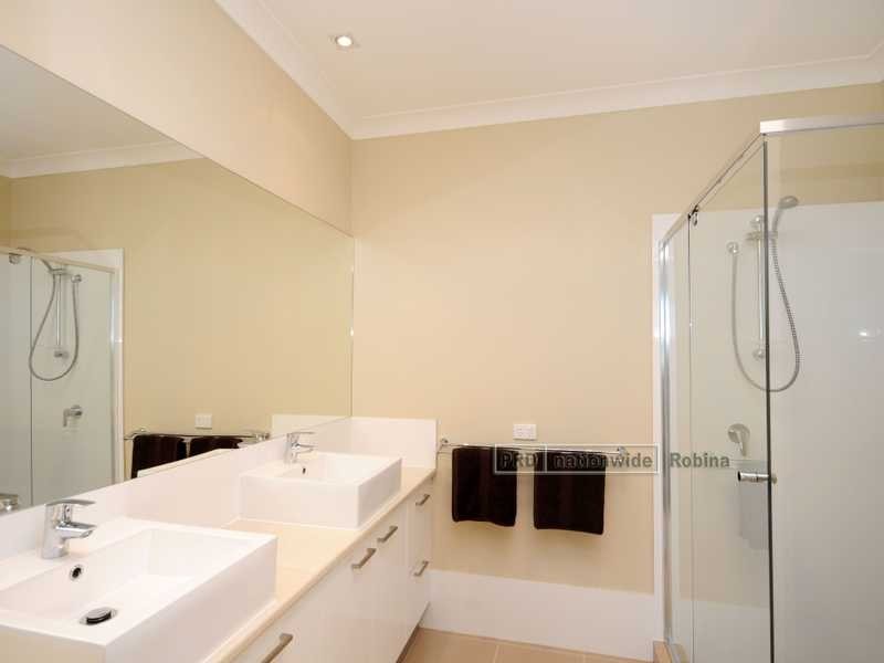 9 Barracuda Court, Palm Beach QLD 4221