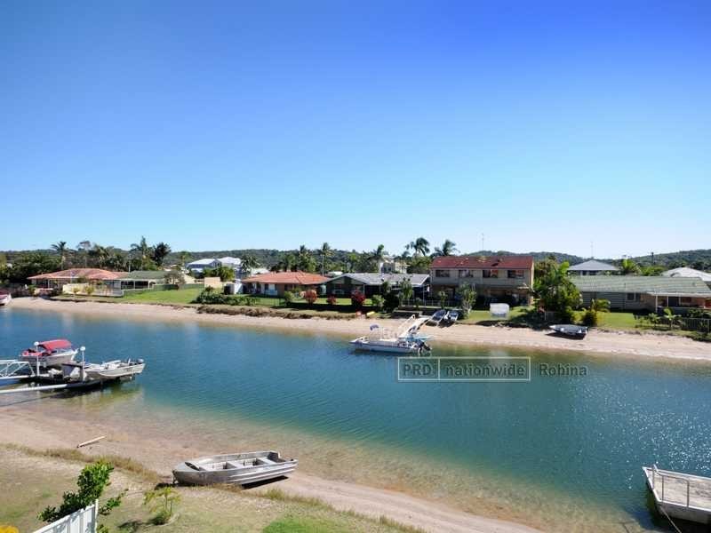 9 Barracuda Court, Palm Beach QLD 4221