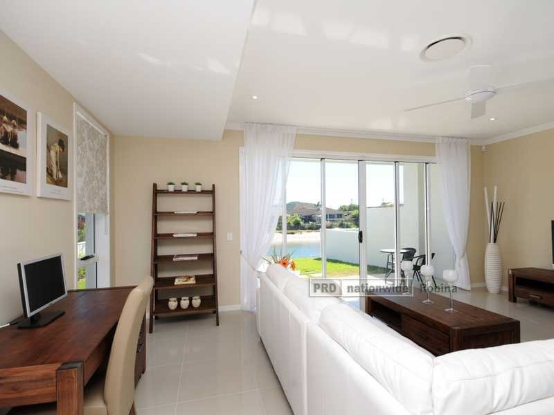 9 Barracuda Court, Palm Beach QLD 4221