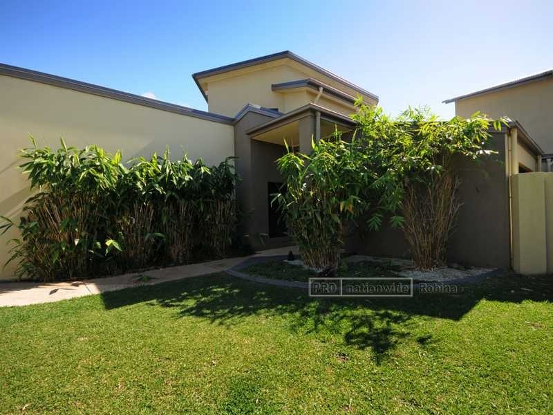 Unit 1/6 Silvermaple Street, Robina QLD 4226