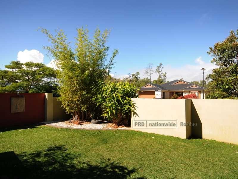 Unit 1/6 Silvermaple Street, Robina QLD 4226