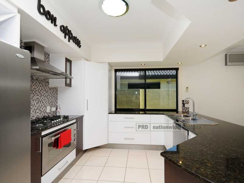 Unit 1/6 Silvermaple Street, Robina QLD 4226