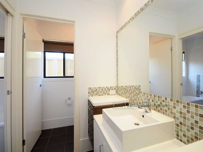 Unit 1/6 Silvermaple Street, Robina QLD 4226