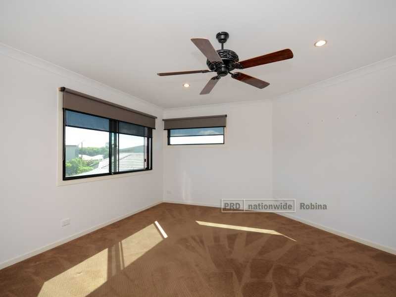 Unit 1/6 Silvermaple Street, Robina QLD 4226