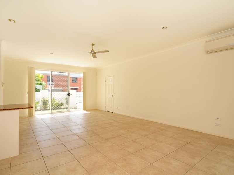 10 Lonsdale Place, Varsity Lakes QLD 4227