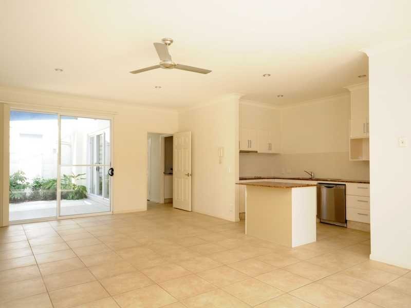 10 Lonsdale Place, Varsity Lakes QLD 4227