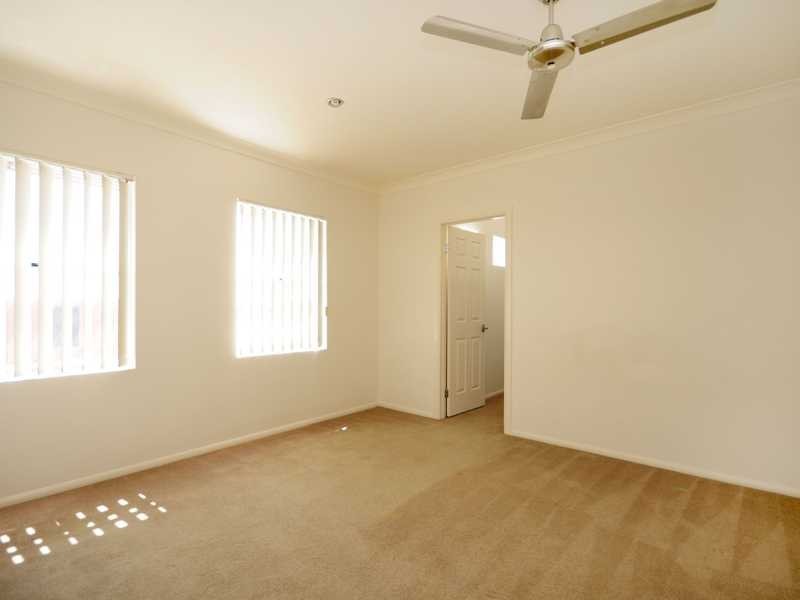 10 Lonsdale Place, Varsity Lakes QLD 4227