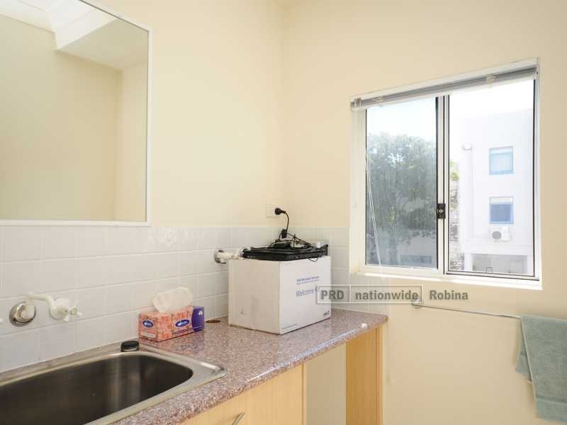 6/18 Lake Street, Varsity Lakes QLD 4227