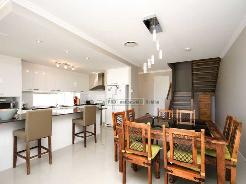 9B Barracuda Court, Palm Beach QLD 4221