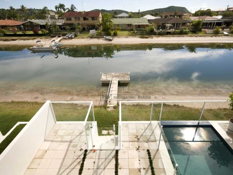 9B Barracuda Court, Palm Beach QLD 4221