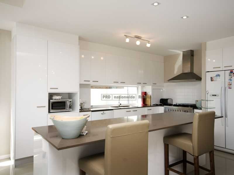 9B Barracuda Court, Palm Beach QLD 4221