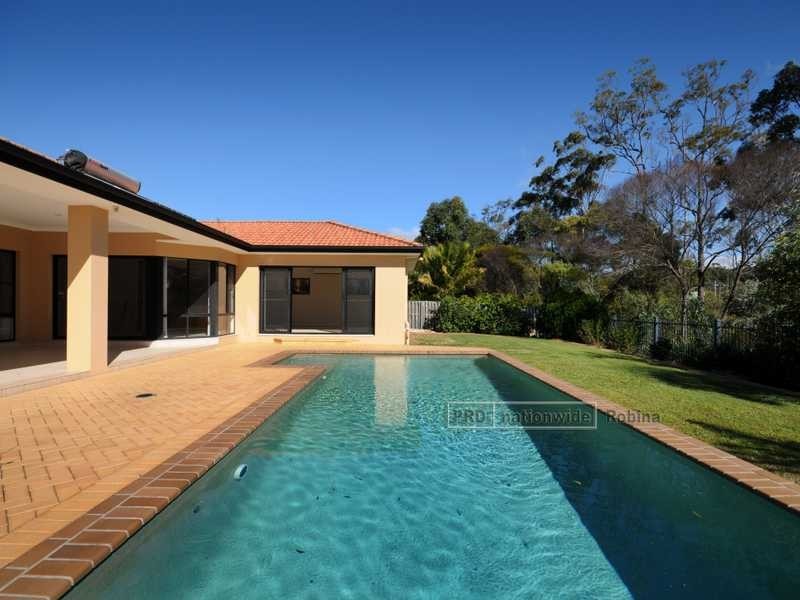 5 Protea Court, Robina QLD 4226