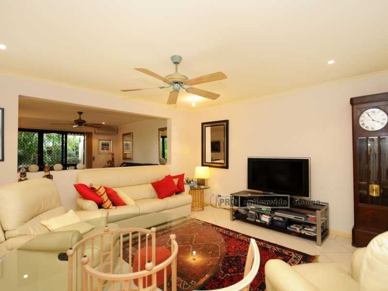 30 Pine Valley Drive, Robina QLD 4226