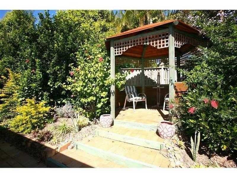 25 Mornington Terrace, Robina QLD 4226