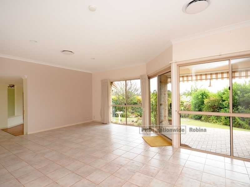 25 Mornington Terrace, Robina QLD 4226