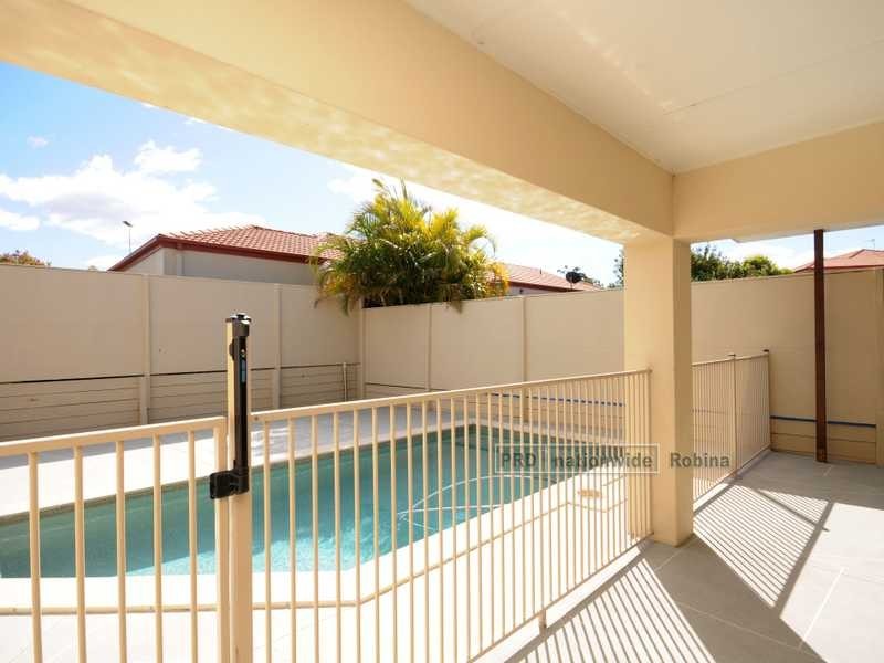 18 Prospect Court, Robina QLD 4226